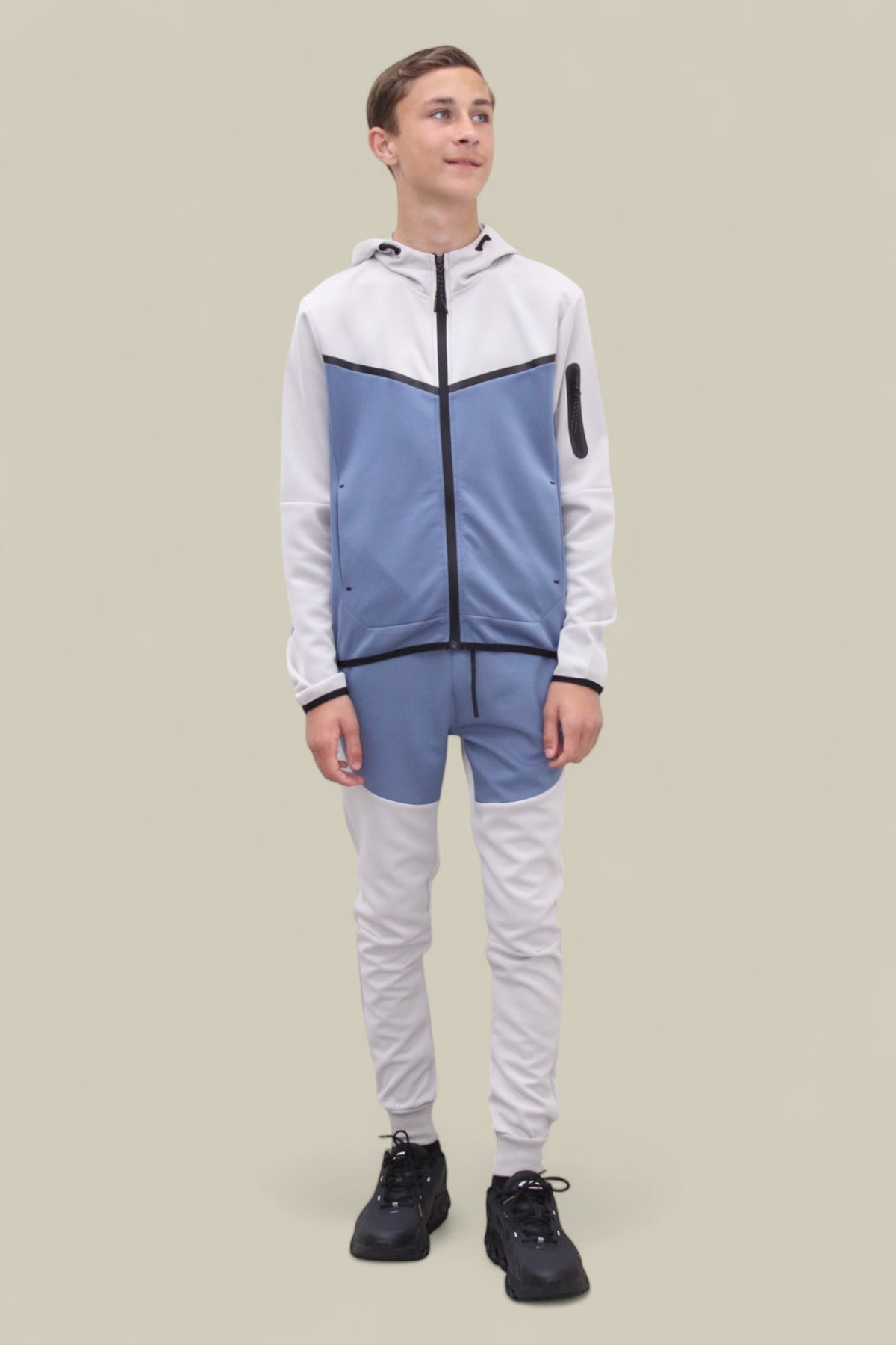 Fred Tracksuit BT007/BT008/BT009 in white/blue